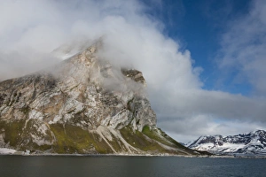 Mountainside Prints: Norway, Svalbard, Hornsund, Gnalodden