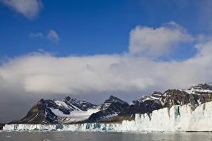 Images Dated 14th August 2008: Norway, Svalbard, Spitsbergen Island, Morning sun lights ice face of Sveabreen Glacier