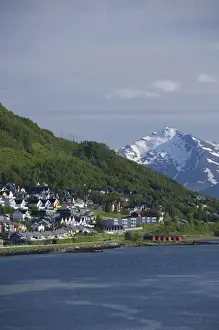 Images Dated 24th June 2009: Norway, Tromso. Gateway to the Arctic located above the Arctic Circle