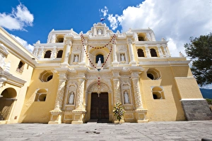 Images Dated 28th October 2010: Nuestra Seora de la Merced Cathedral, Antigua Guatemala. UNESCO World Heritage SIte