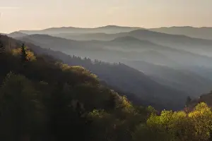 Images Dated 30th April 2011: Oconaluftee Valley at sunrise, Great Smoky Mountains National Park, North Carolina
