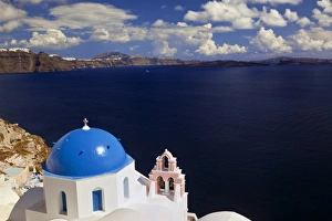Images Dated 22nd May 2010: Oia, Santorini, Greece
