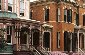 Images Dated 24th July 2007: Old beautiful restored Southern Victorian homes of the wonderful town of Savannah