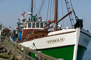 Images Dated 27th April 2004: old boat, warnemunde