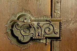 Images Dated 9th May 2004: old door lock, Czech Republic, Ceske Krumlov, World Heritage Site