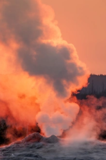 Images Dated 16th September 2012: Old Faithful Geyser Yellowstone National Park, Wyoming, USA