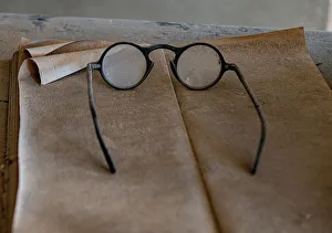 Images Dated 2023: Old glasses collect dust in an old general store, California, USA