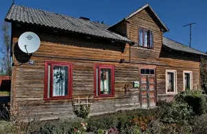 Images Dated 2027: Old traditional wooden house in Marijampole in country near Vilnius, Lithuania