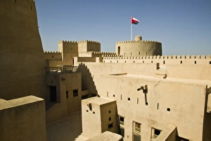 Images Dated 18th February 2007: Oman, The Batinah Plain, Rustaq. Rustaq, once Omans Capital in the 17th century