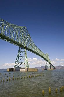 OR, Astoria, Astoria-Megler bridge, carries highway 101 across the Columbia River OR, Astoria, Astoria-Megler bridge, carries highway 101 across the Columbia River