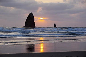 Images Dated 16th May 2012: OR, Cannon Beach, seastacks at sunset