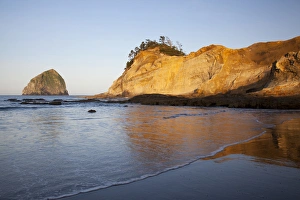 OR, Cape Kiwanda and Haystack Rock
