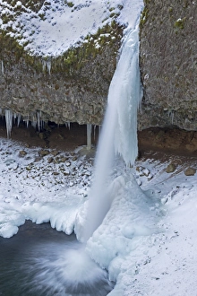 OR, Columbia River Gorge National Scenic Area, Ponytail Falls