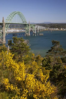 OR, Newport, Yaquina Bay Bridge on highway 101