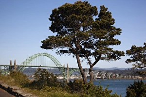 Images Dated 11th May 2012: OR, Newport, Yaquina Bay Bridge on highway 101