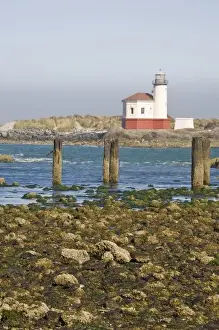 Images Dated 6th September 2008: OR, Oregon Coast, Bandon, Coquille River lighthouse, built in 1896, last lighthouse