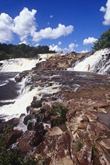Images Dated 19th January 2011: Orinduik Falls on the Brazil Border, Guyana, South America