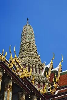 Images Dated 25th February 2006: Ornate columns and spire, Grand Palace, Bangkok, Thailand