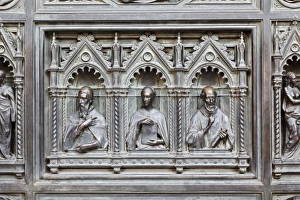 Images Dated 20th September 2011: Ornate door details on Duomo or Florence Cathedral, Basilica of Saint Mary of the Flower