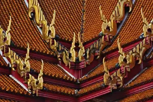Images Dated 16th February 2006: Ornate rooftop architecture of the Ordination Hall (Ubosot Hall) at Wat Benchamabophit