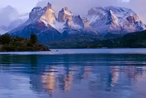 Images Dated 7th November 2007: Paine Towers, Torres del Paine National Park, World Heritage Site, Chile