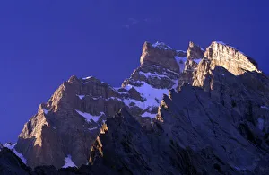 Pakistan Prints: Pakistan, Baltoro Muztagh Range. Sunrise on the mountain range