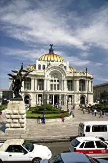 Images Dated 7th November 2007: The Palace of Fine Arts in Mexico City, Mexico