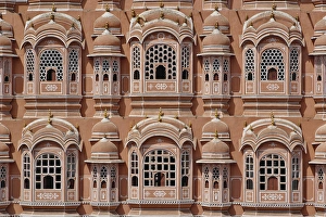 Images Dated 20th March 2008: Palace of the Winds (Hawa Mahal), Jaipur, India, built by Maharaja Sawai Pratap Singh