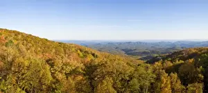 South East Prints: Panoramic view of the Blue Ridge Mountains form the Blue Ridge Parkway in North Carolina