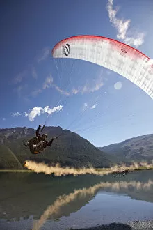 Images Dated 21st December 2007: Paraglider, Diamond Lake, Paradise, near Glenorchy, Queenstown Region, South Island
