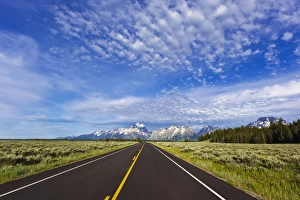 Images Dated 22nd July 2011: Empty park road in Grand Teton National Park, Wyoming, USA