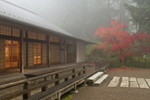 Images Dated 28th October 2011: The pavillion at the Portland Japanese Garden, Oregon