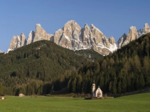 Images Dated 27th April 2012: The peaks of the Geisler mountain range in valley Villnoess