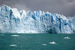 Images Dated 10th February 2008: The Perito Moreno Glacier located in the Los Glaciares National Park in the south