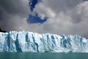 Images Dated 10th February 2008: The Perito Moreno Glacier located in the Los Glaciares National Park in the south