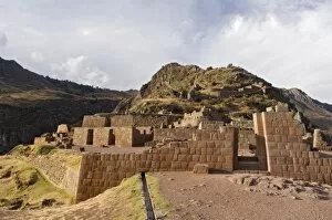 Images Dated 7th October 2006: Peru, Pisac, Inca ruins