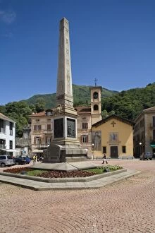 Piazza Independenza, Chiesa San Rocco, Bellinzona, Tucino, Switzerland