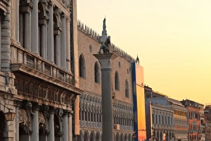 Images Dated 24th September 2011: Piazza San Marco (St. Marks Square, Venice, Italy, World Heritage Site