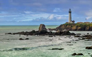 Images Dated 10th August 2020: Pigeon Point Lighthouse, Big Sur, California, USA