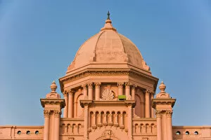 Images Dated 26th December 2007: The pink coloured Ahsan Manzil palace in Dhaka, Bangladesh, Asia