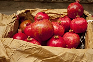 Pomegranate Prints: Pomegratates for sale, Old Delhi, Delhi, India