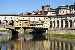 Arcade Prints: Ponte Vecchio, Unesco World Heritage site, Firenze, Tuscany, Italy