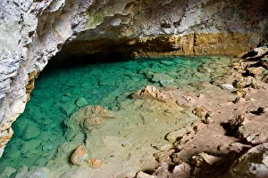 Images Dated 8th July 2006: Pool, Ruatapu Cave, Orakei Korako Thermal Area, between Rotorua and Taupo, North Island