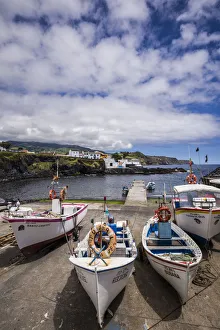 Images Dated 20th May 2017: Portugal, Azores, Sao Miguel Island, Lagoa. Fishing harbor with boats