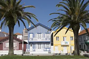 Images Dated 27th June 2015: Portugal, Costa Nova, seaside, fishermans village with stripped, decorated houses