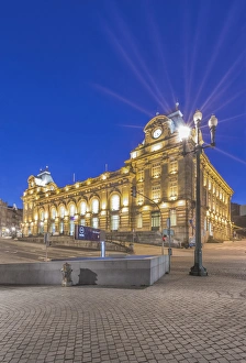 Portugal, Porto, Sao Bento Station at Dawn