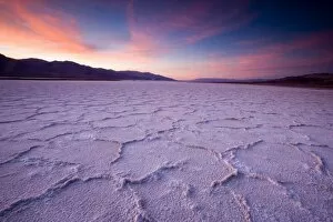 Images Dated 16th November 2005: Pressure ridges in the salt pan near Badwater, Death Valley N.P. California