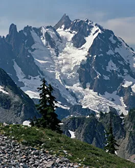 Images Dated 24th August 2004: The Price Glacier plummets from the summit of Mount Shuksan in North Cascades National