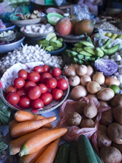 Orient Prints: Produce for sale in a market in Hoi An, Vietnam