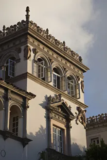 Images Dated 11th December 2009: Puerto Rico, San Juan, El Capitolio, Scool of Tropical Medicine building